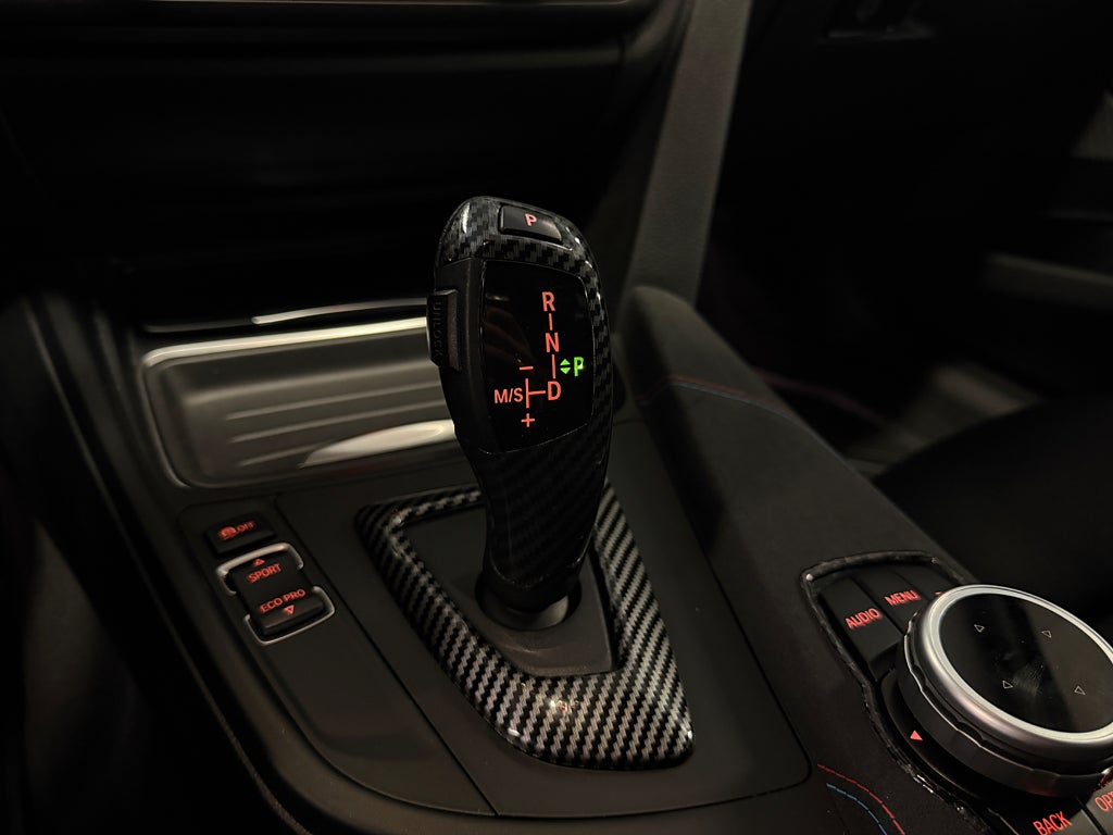 BMW 320d 2015 - miniatyr 18