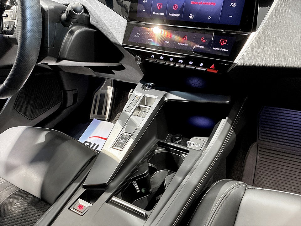 Bild på Peugeot 408 GT 1.2 PT 130hk Aut B-KAMERA CARPLAY