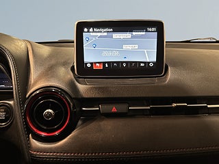 Mazda CX-3 2.0 Optimum AWD BOSE Kamera HuD GPS Skinn Webasto SoV – bild 9