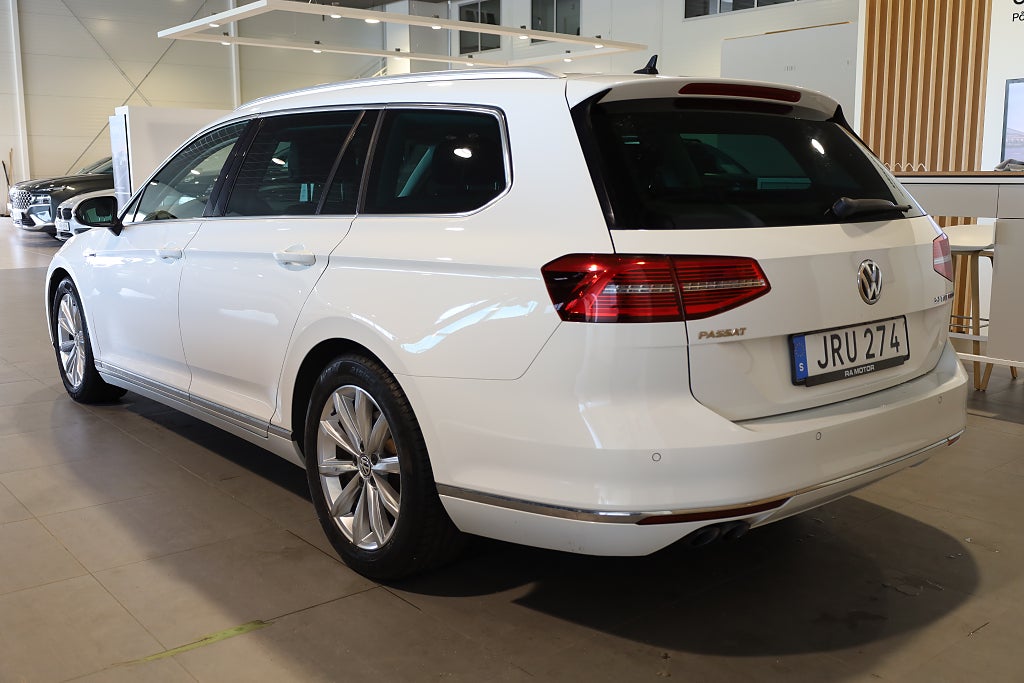 Volkswagen Passat Sportscombi 2.0 TDI AUT 4M Pano Drag Värmare Kamera 2016