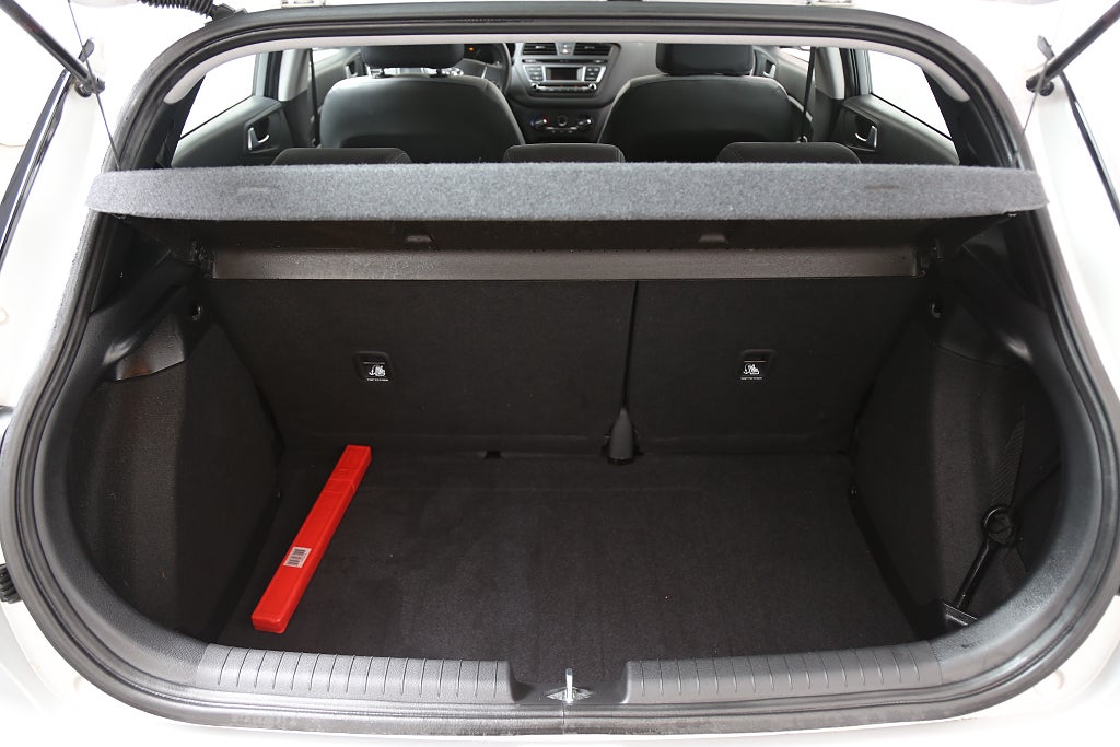 Hyundai i20 1,2 84hk Comfort 5D I 1ägare I Nyservad 2016