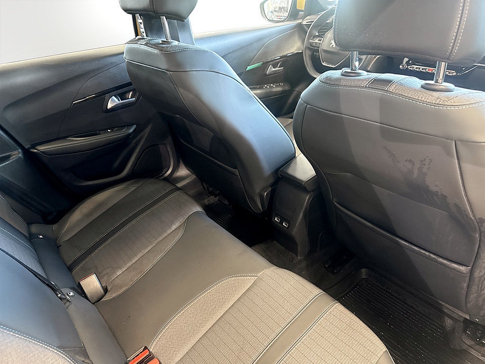 Bild på Peugeot e-208 Allure 50kWh 136hk Aut B-KAMERA CARPLAY