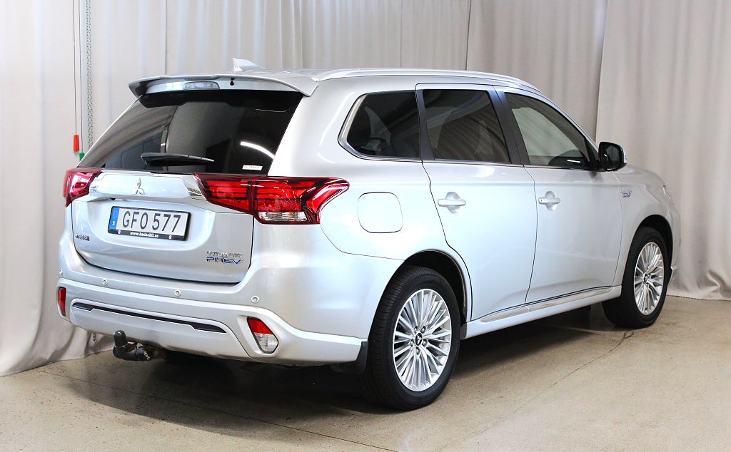 Mitsubishi Outlander PHEV CVT Business 224hK, Drag, Skinn, 360, Dolby Sound