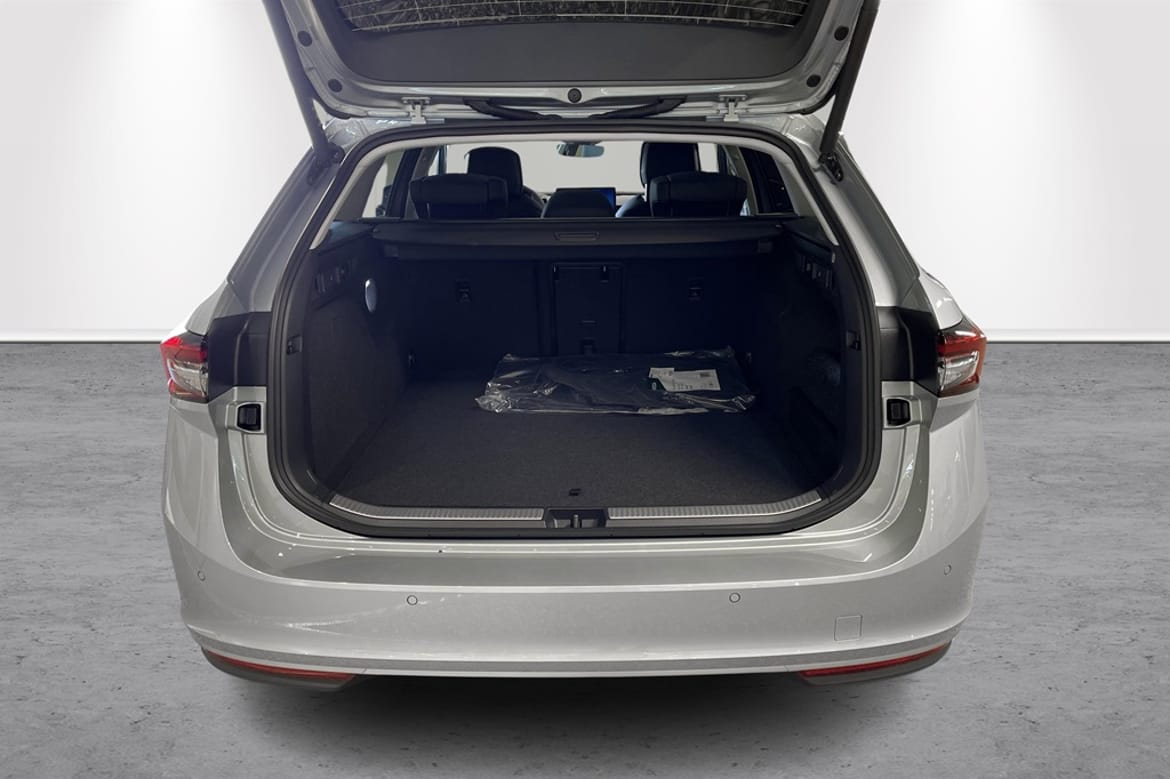 Skoda Superb iV Kombi 2024, kuva 7/42