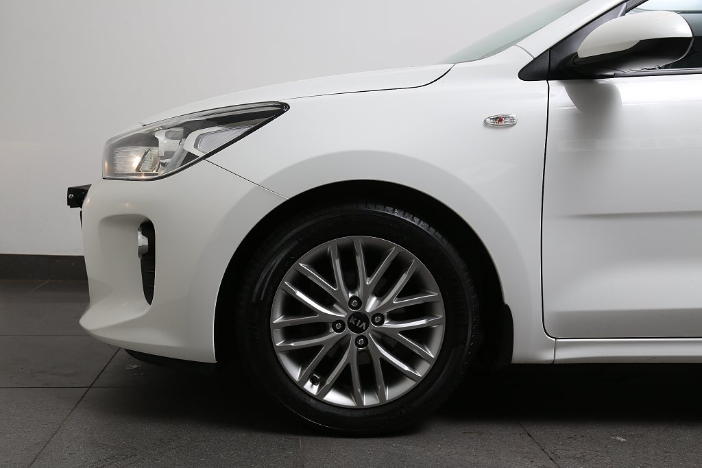 Kia Rio 1,2 84hk Advance Plus CarPlay Kamera P-sensorer 2020