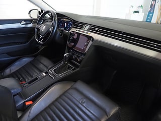 Kombi Volkswagen Passat 14 av 23