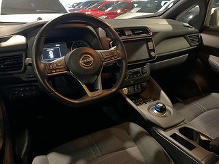 Halvkombi Nissan Leaf 13 av 23
