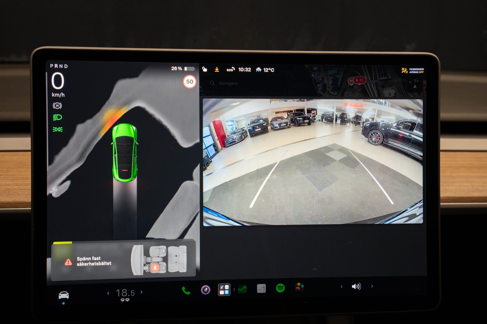 Tesla Model Y Long Range AWD DRAG PANO KAMERA 94.2%SoH 1-ÄGARE MOMS 2024 - miniatyr 14