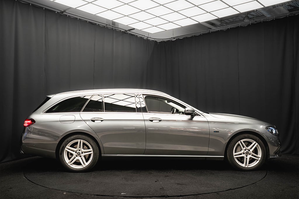 Mercedes-Benz E300 e LÅGMILAD DRAG 360° KEYLESS P-VÄRMARE 1-ÄGARE