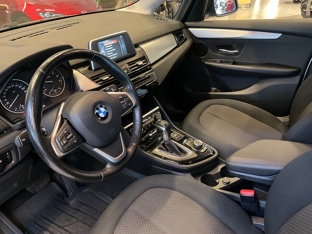 BMW 218i 2017 - miniatyr 7