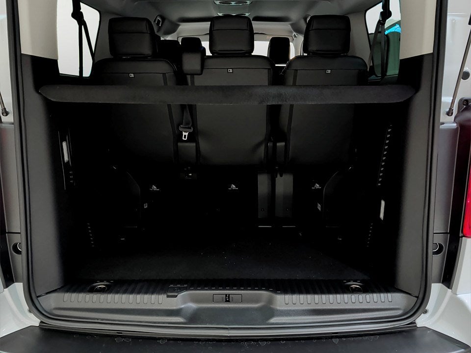 Bild på Citroën Jumpy SpaceTourer Max BlueHDi 180hk Aut - OMGÅENDE LEVERANS!