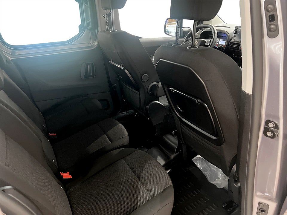 Bild på Citroën Berlingo Crew Cab 130hk Aut - EDITION! SERVICE & V-HJUL INGÅR!