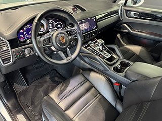 SUV Porsche Cayenne 3 av 14