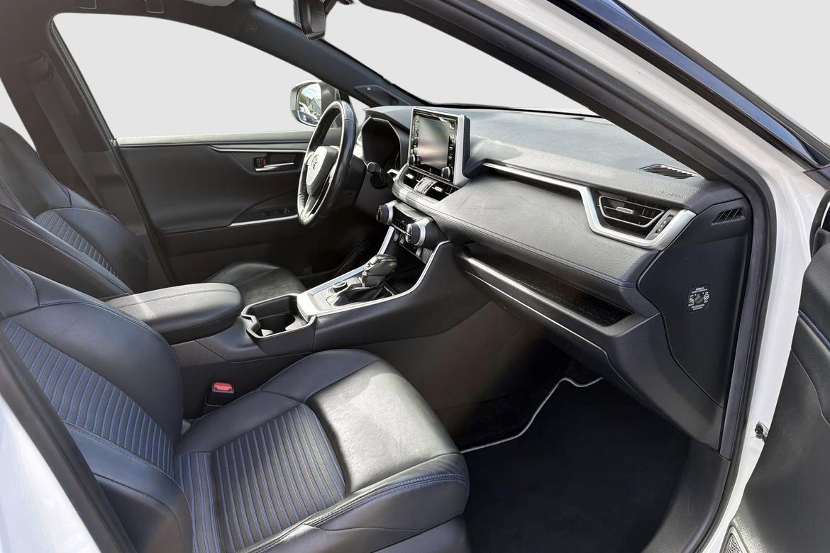 Toyota RAV4 2021, bild 6/10