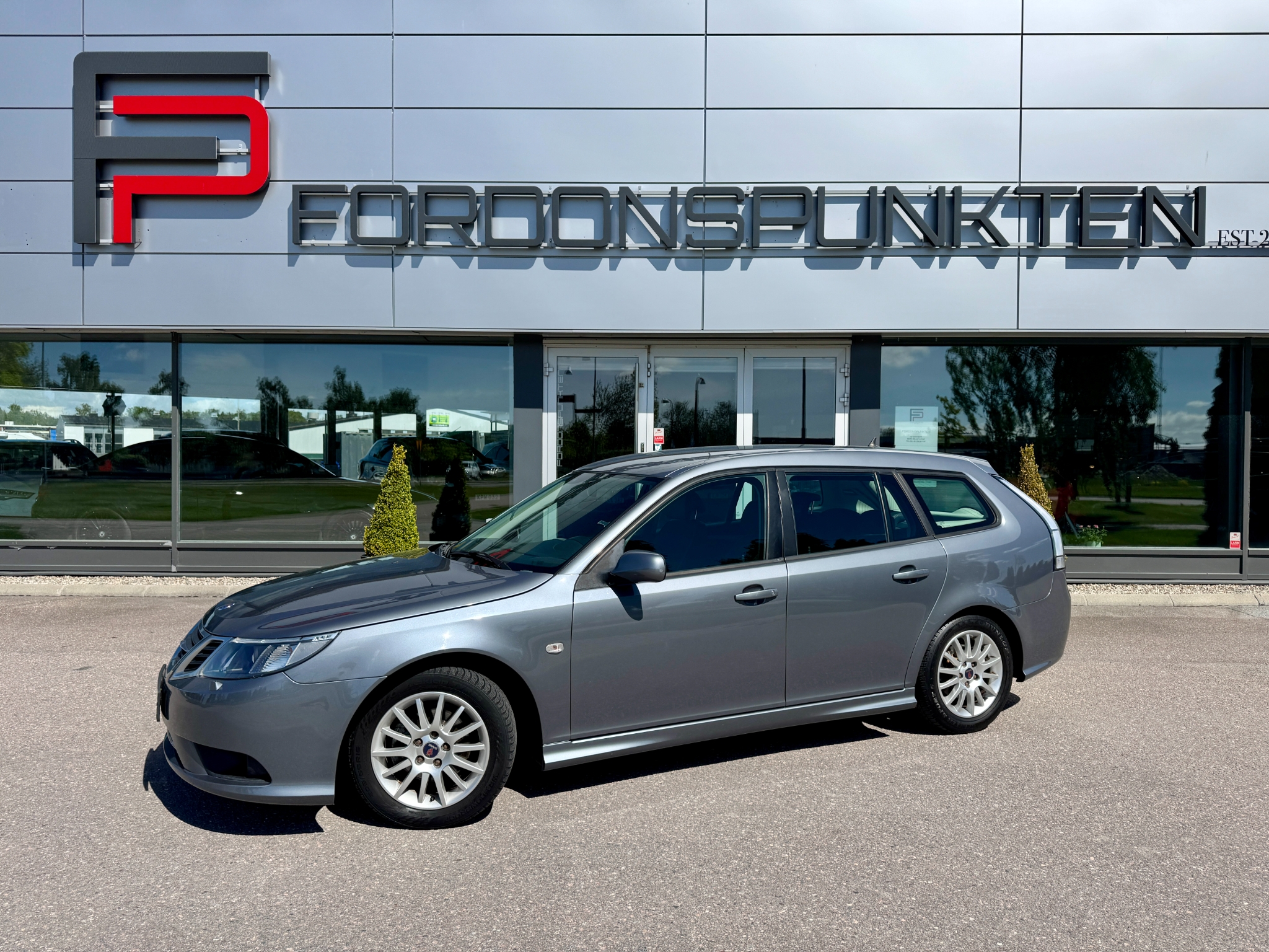 Saab 9-3 2010, kuva 7/30