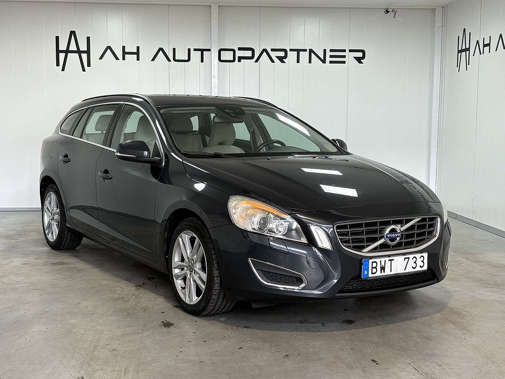 Volvo V60 2.0T Powershift Momentum