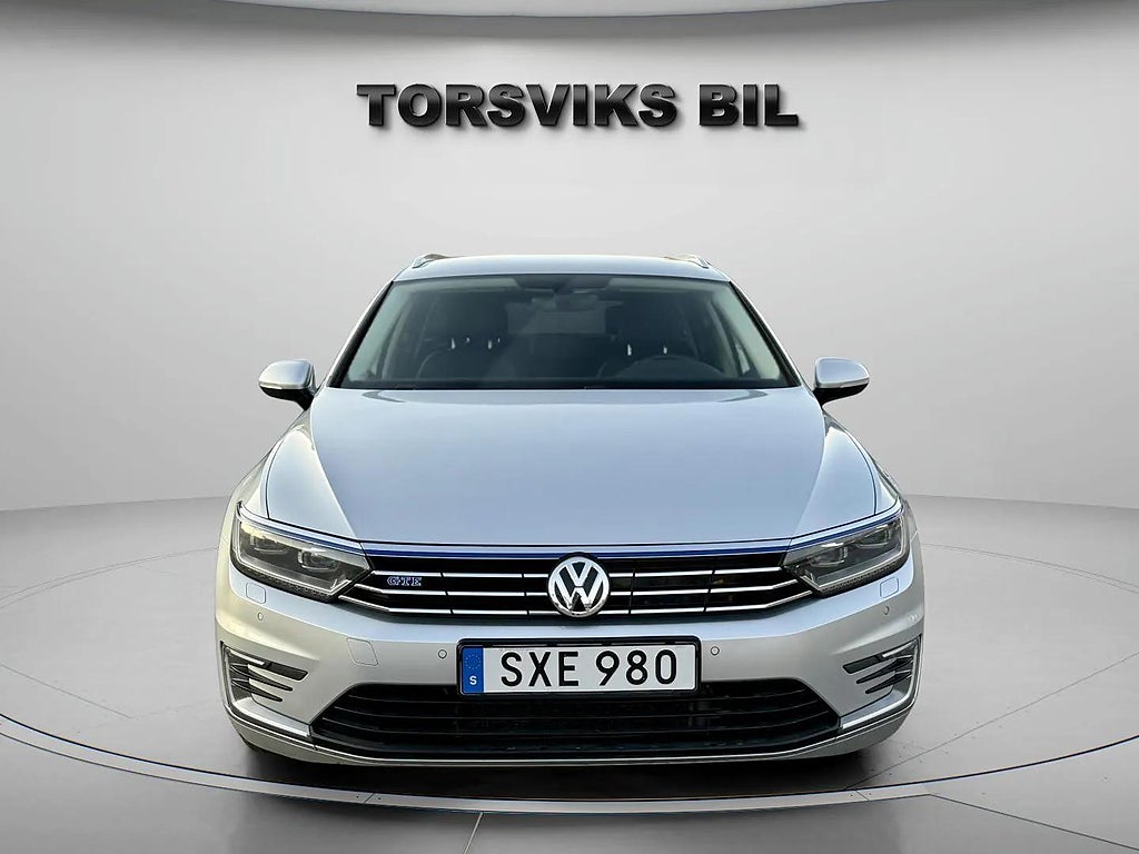 Volkswagen Passat Variant GTE 1.4 TSI ACT Nybesiktigad Kamrem bytt - miniatyr 9