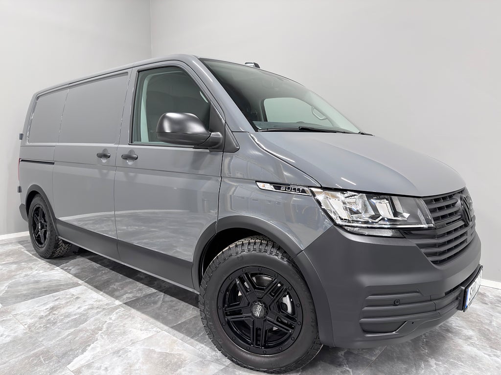 Volkswagen Transporter T30 2.0 TDI 4M/BULLI/Värmare/Luft/Dragvikt 3,5T/MOMS 