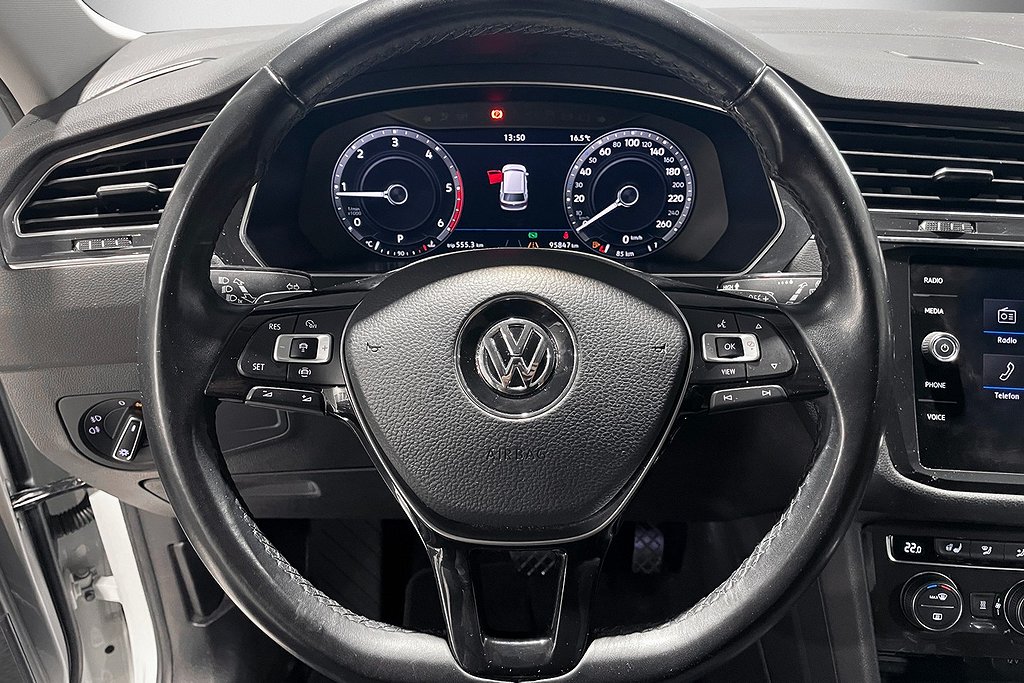Volkswagen Tiguan Allspace R-LINE |4WD|DRAG | 7sits| Värmare 2019