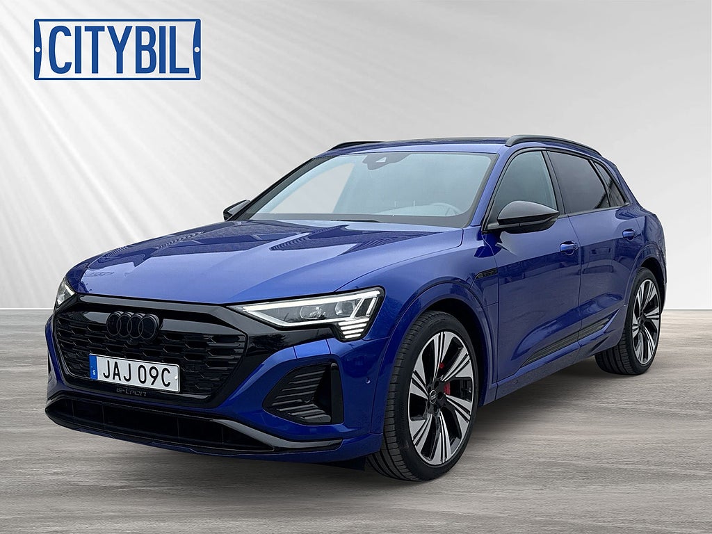 Audi Q8 55 e-tron quattro S Line Selection - 22" - Matrix - VAT