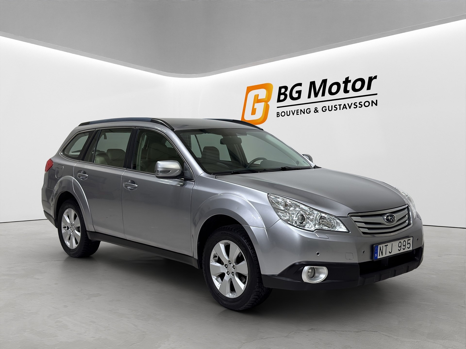 Subaru Outback 2.5 4WD Lineartronic 2011, photo 6/29
