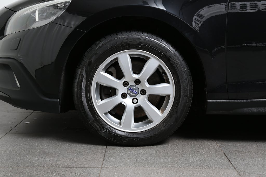 Volvo V40 Cross Country D2 Momentum BE 120hk Värmare Dragkrok 2016