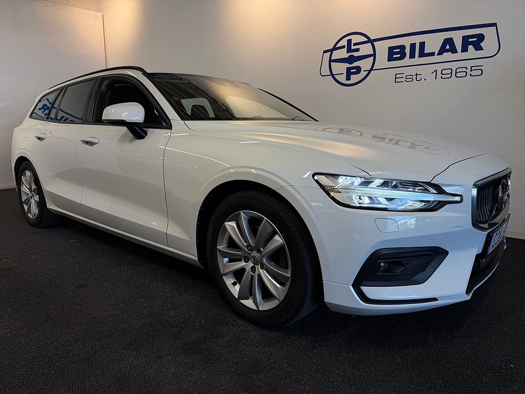 Volvo V60 D4 AWD Geartronic Momentum | VOC/ Drag/ Kamera/ Vhjul