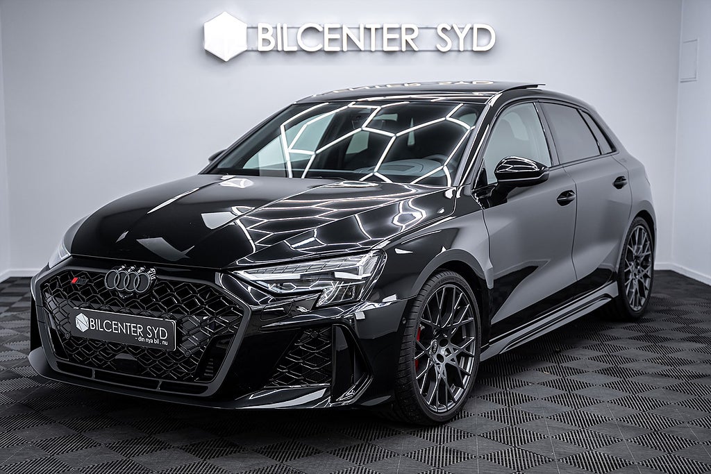 Audi RS3 SB |Quattro|S-Tronic|Sportavgas|Pano|SONOS|HuD|400hk