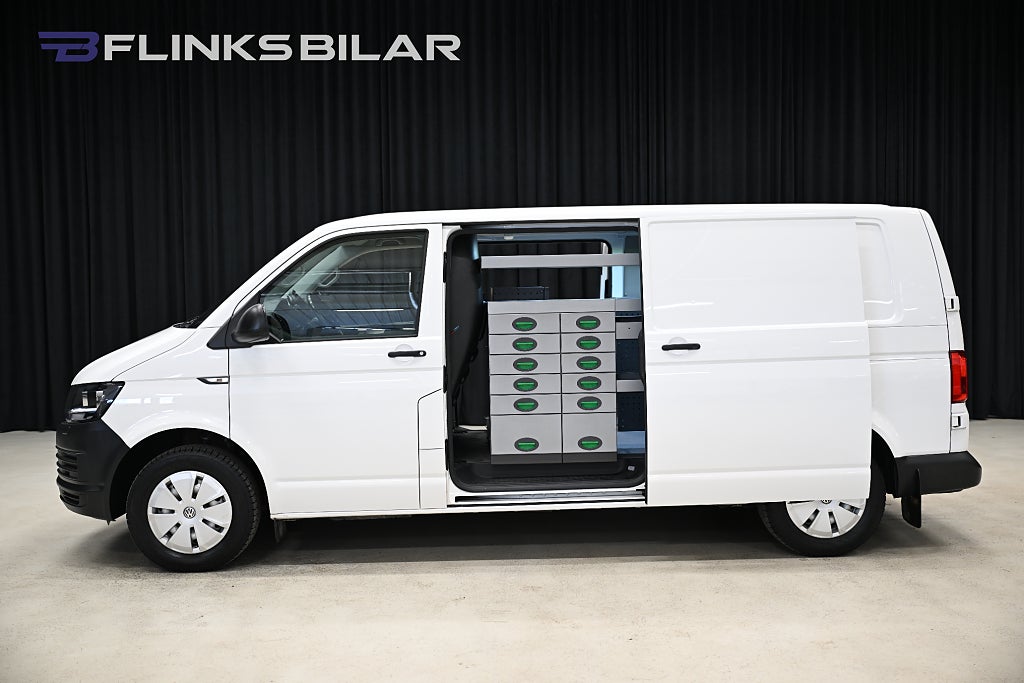 Volkswagen Transporter DSG 150HK L2|Servicebil|Dubbeldörr|Inredd|Leasbar|SeUtr