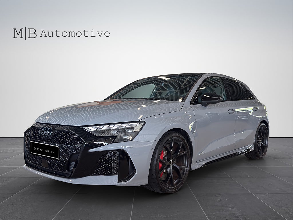 Audi RS3 Sportback 2.5 TFSI quattro S Tronic RS / PANO / 