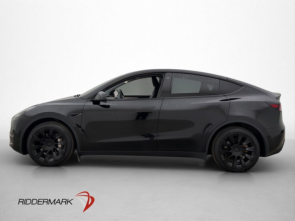Tesla Model Y Long Range AWD Svensksåld Panorama MOMS Drag