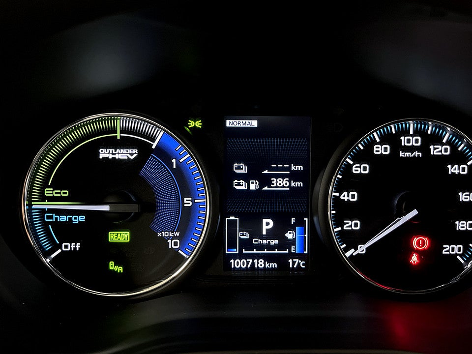 Bild på Mitsubishi Outlander Business PHEV 224hk Aut 4WD BACKKAMERA