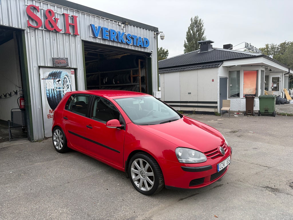 Volkswagen Golf 5-dörrar 1.6 FSI Trendline Euro 4,kamkedja 