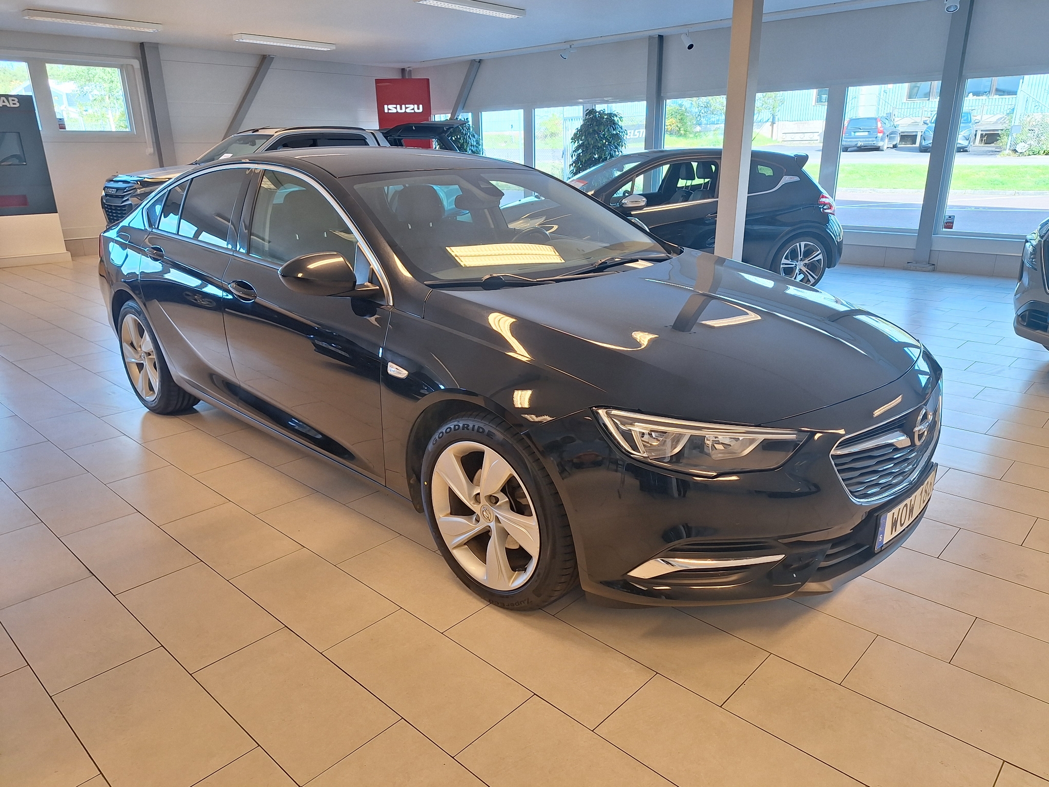 Opel Insignia 2018, photo 2/10