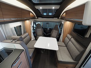 Husbil-halvintegrerad Adria Coral 670 DL Axess 7 av 19