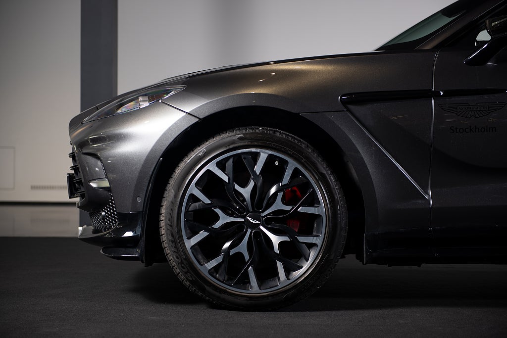 Gallery image 6 of 18