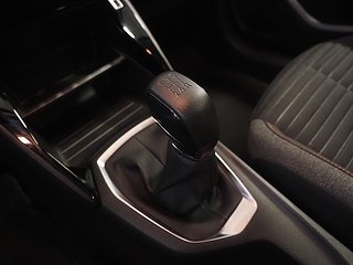 Halvkombi Peugeot 208 17 av 20