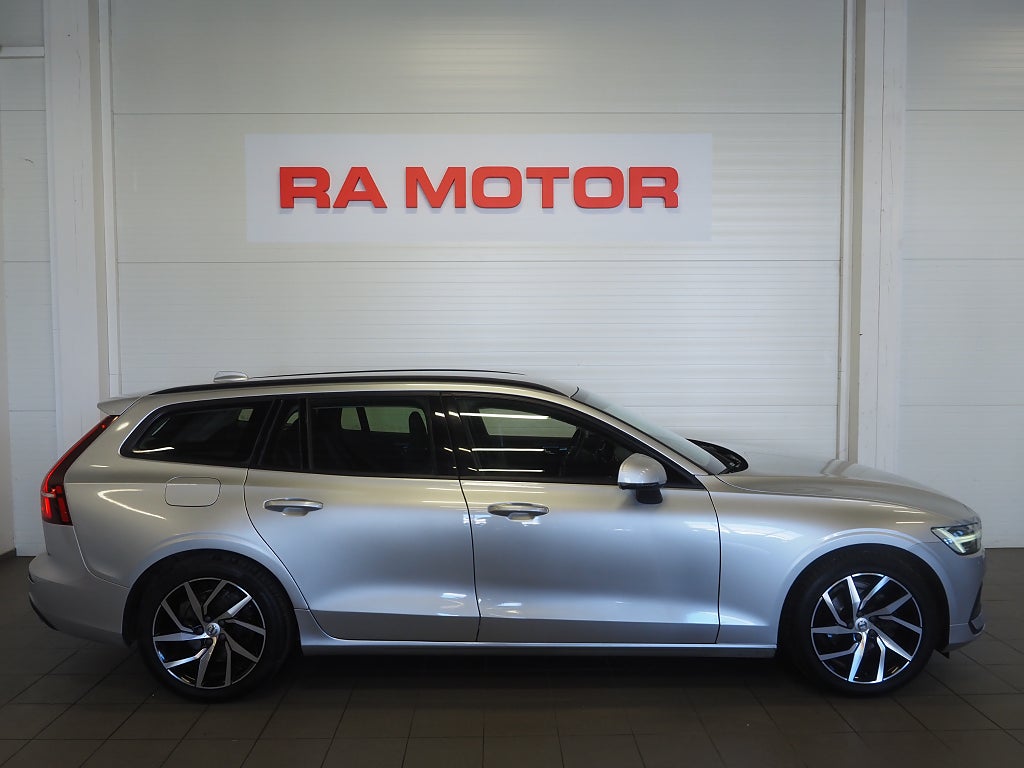 Volvo V60 D3 Geartronic Momentum | Drag | B-Kamera | D-Värmare | 2019