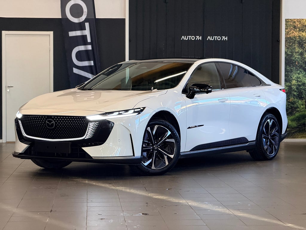 Mazda 6e Takumi Plus Standard Range / Panorama / 360 kamera / 