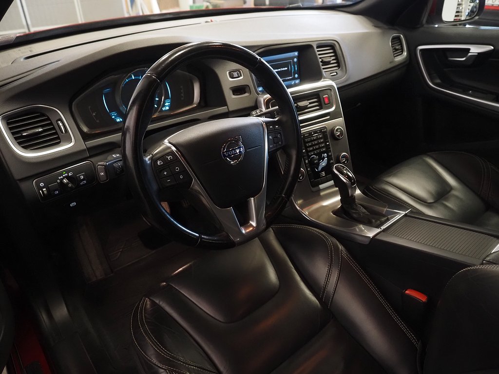 Volvo V60 D5 AWD Geartronic Summum Drag VOC D-Värm Skinn 2014