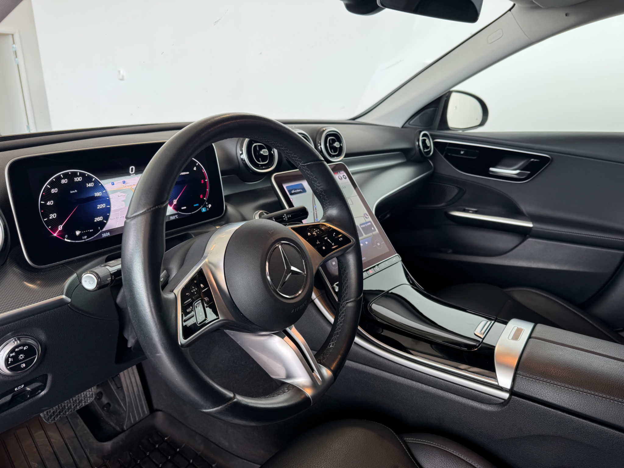 Mercedes-Benz C 2023, bild 4/36