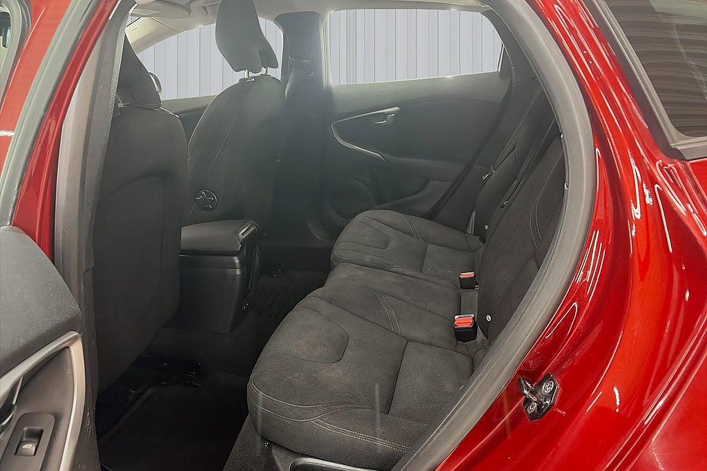 Volvo V40 2013