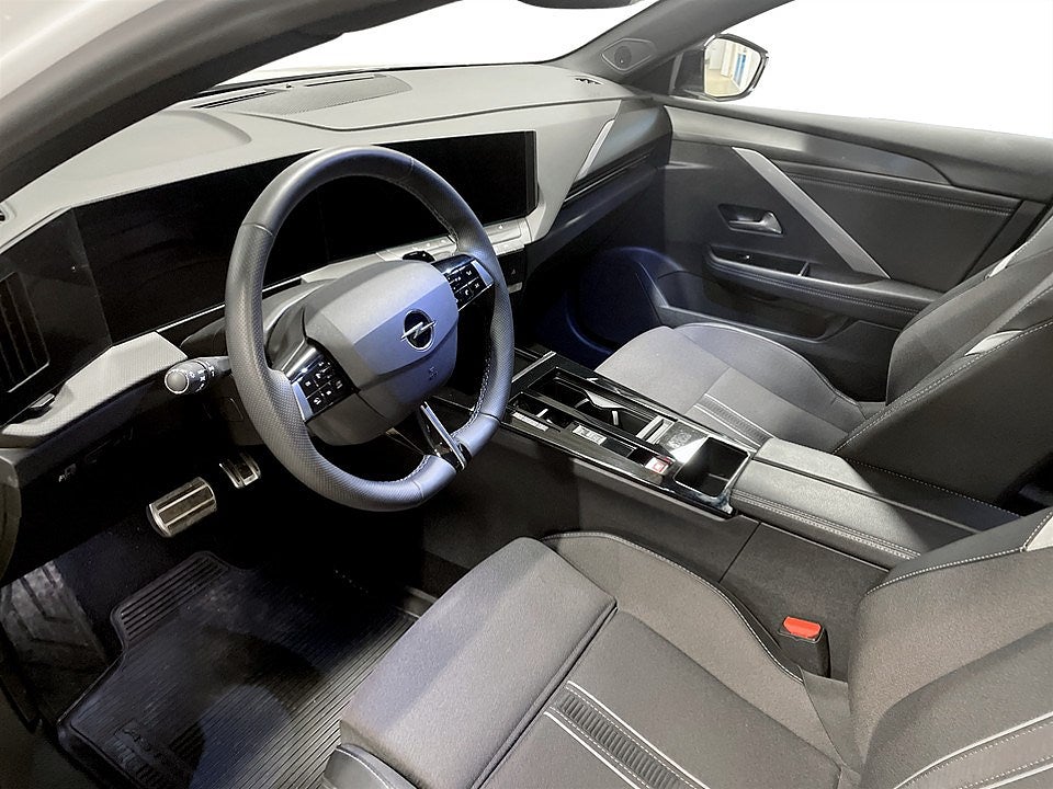 Bild på Opel Astra ST GS 1.2 PT 130hk Aut - B-KAMERA,NAV,CARPLAY