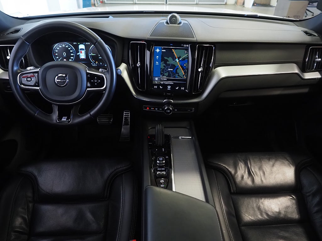 Volvo XC60 T8 392hk AWD R-Design B&W Luft 22" Pano Drag Se Spec! 2020