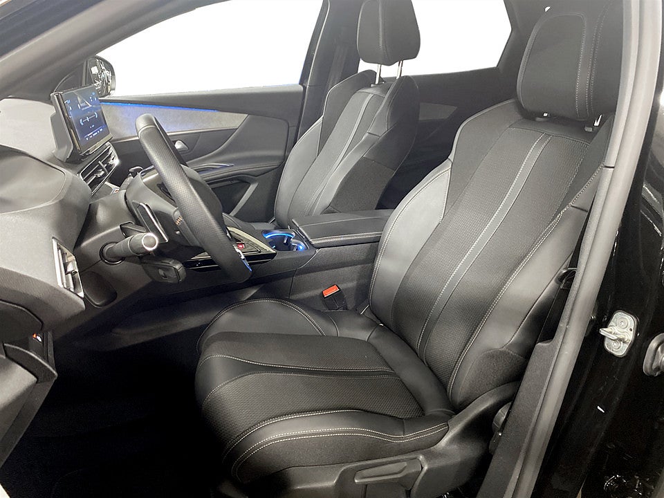 Bild på Peugeot 3008 GT 1.2 PT 130hk Aut B-KAMERA CARPLAY