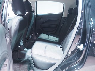 Halvkombi Mitsubishi Space Star 9 av 20