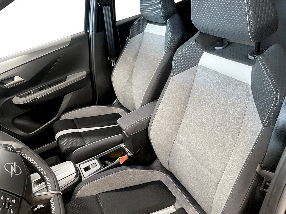 Bild på Opel Frontera GS 1.2 Turbo Hybrid 145hk Aut B-KAMERA NAVI