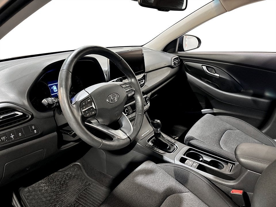 Bild på Hyundai i30 Kombi Essential 1.0 T-GDI 120hk Aut - B-KAMERA, EN ÄGARE