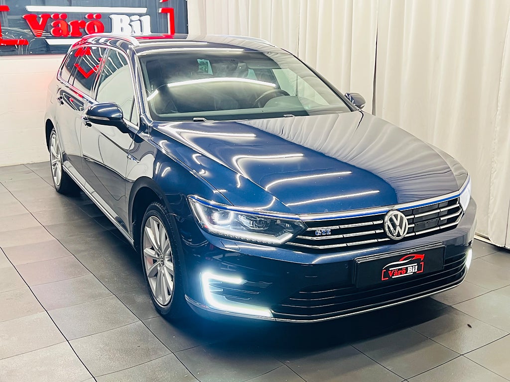 Volkswagen Passat GTE 1.4 TSI ACT Cockpit Värmare Drag Kamera
