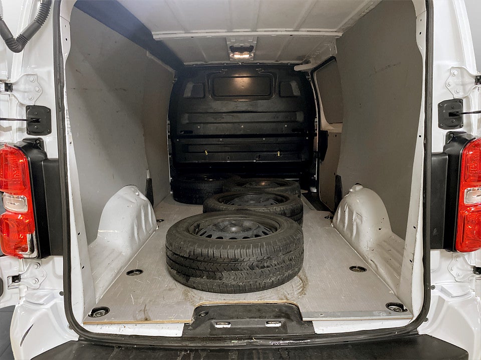 Bild på Peugeot Expert PRO+ 2.0 BHDi 145hk Aut L3 B-KAMERA DRAG